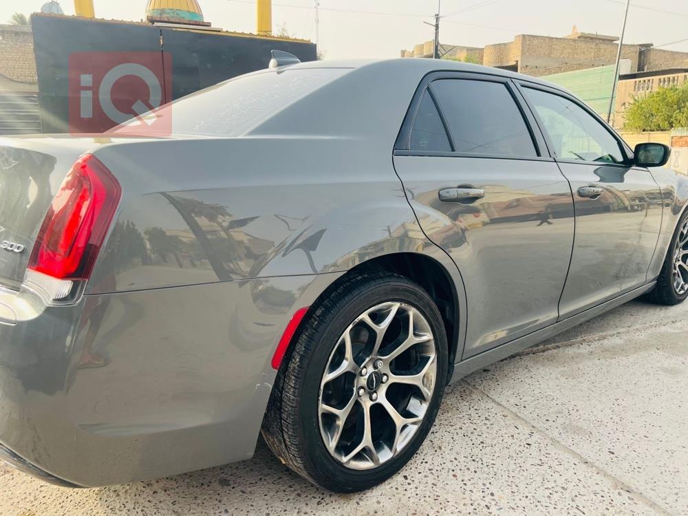 كرايسلر 300